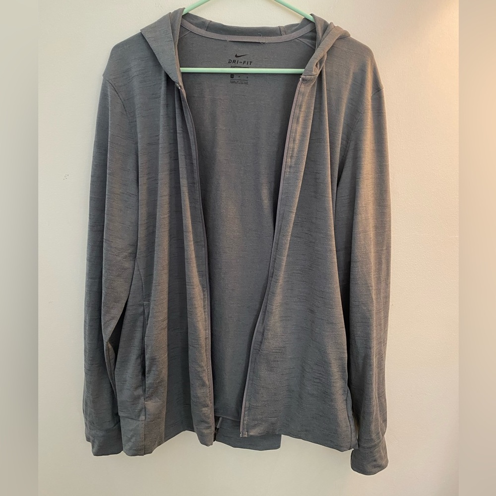 Nike Yoga Sweatshirt, Men’s, Grey, Size Medium, Used Like New.